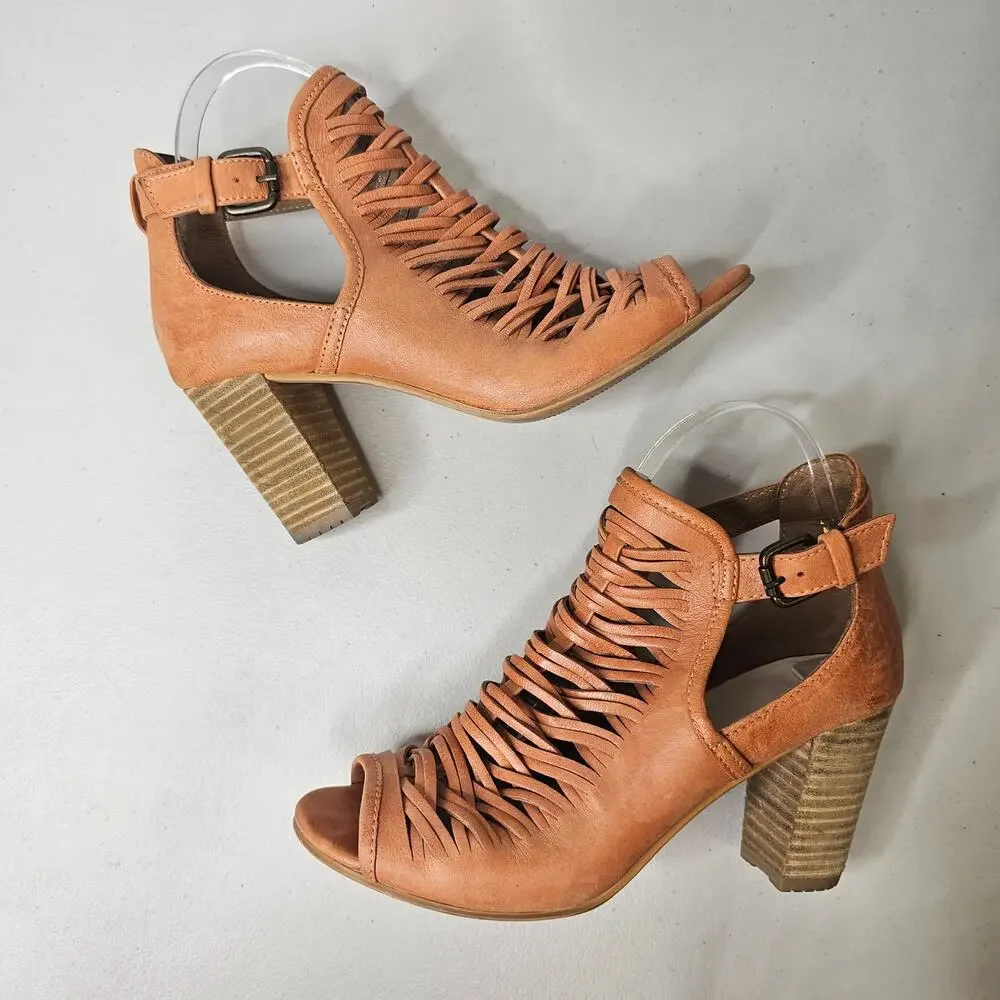 Charles by Charles David Women's Strappy Chunky Leather Sandals Size 8.5 Boho